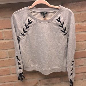 Jessica Simpson sweater